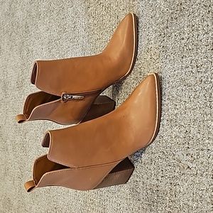 Carmel Leather Nine West Boots! NWT!